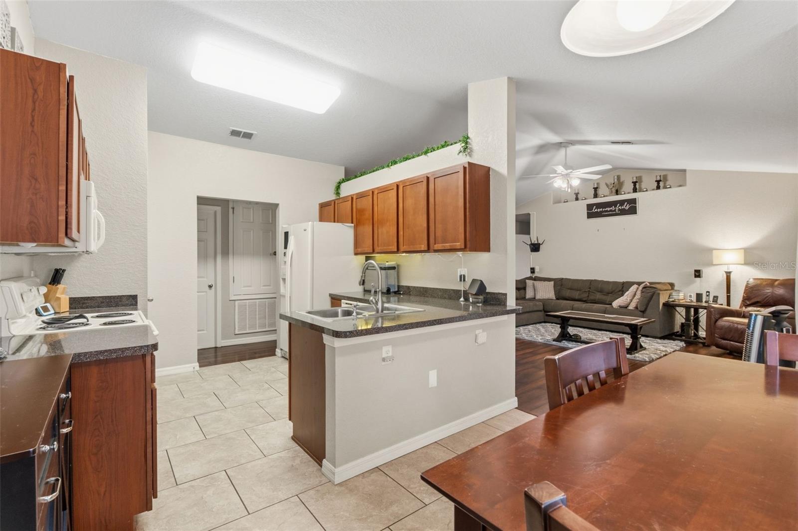 SPRING HILL UNIT 8 - Residential