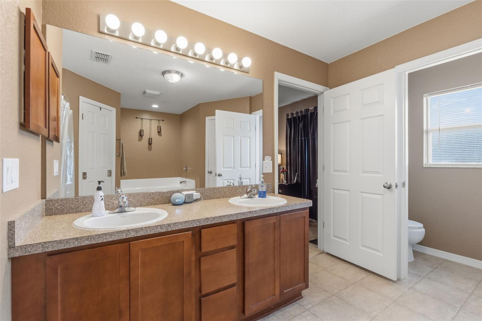 SPRING HILL UNIT 8 - Residential