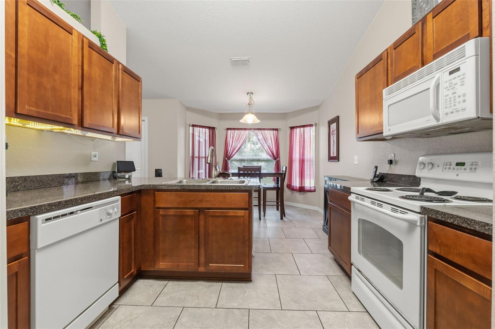 SPRING HILL UNIT 8 - Residential