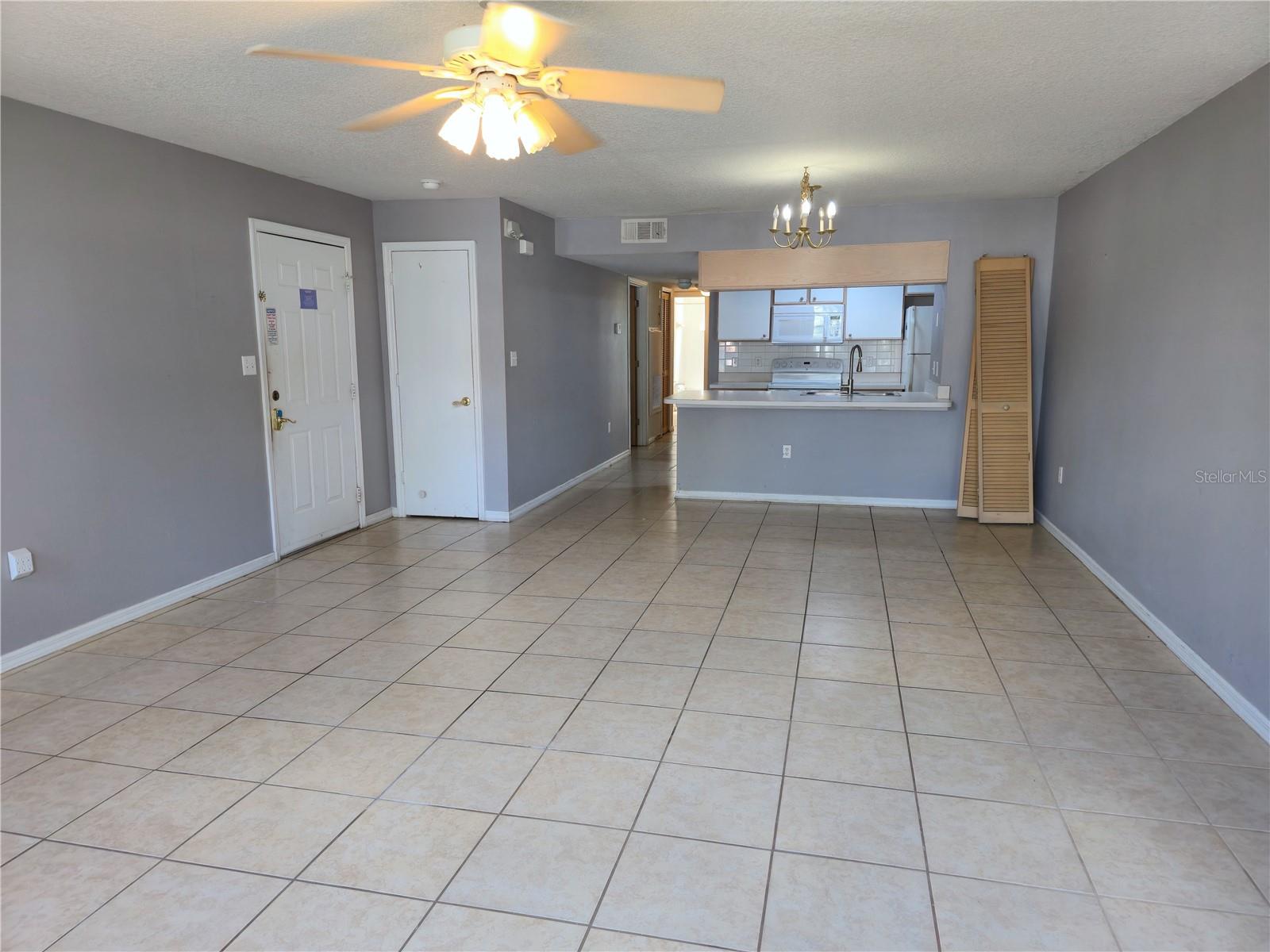 3157 BRITANNIA BOULEVARD B