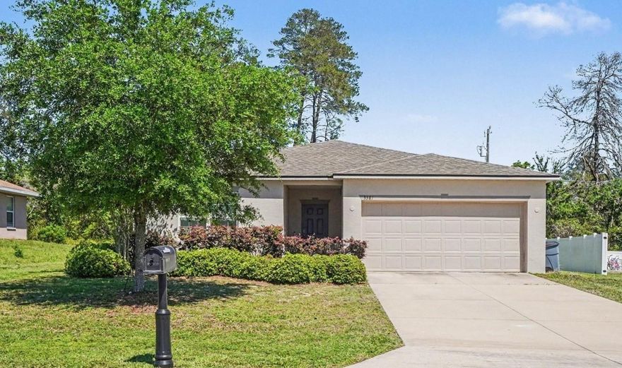 One or more photo(s) has been virtually staged. Welcome home to this beautifully maintained, move-in-ready 4-bedroom, 2-bath retreat in a desirable Ocala location—with no HOA! Built in 2020 and offering 1,919 sq ft on a spacious 0.23-acre lot, this home blends contemporary style with everyday comfort. A thoughtfully designed split floorplan provides privacy, while the open-concept layout is perfect for both relaxing and entertaining.
The spacious kitchen features sleek cabinetry, granite countertops, a center island, stainless steel appliances, and ample prep space, flowing seamlessly into the dining and living areas. The primary suite offers a true retreat with a large walk-in closet, oversized shower, and dual vanity. Generous secondary bedrooms provide flexibility for guests, a home office, or play space.
Step outside to the screened-in lanai and enjoy peaceful surroundings and beautiful sunset views, perfect for unwinding or hosting gatherings. Additional highlights include a 2-car garage and indoor laundry with washer and dryer included.
Ideally located just minutes from the Marion Oaks Community Center, splash pad, and walking trails, as well as shopping, dining, and I-95, this home offers Florida living at its best.