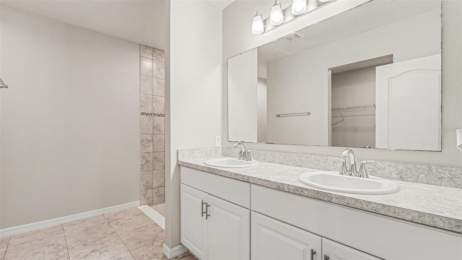 MARION OAKS UN 07 - Residential