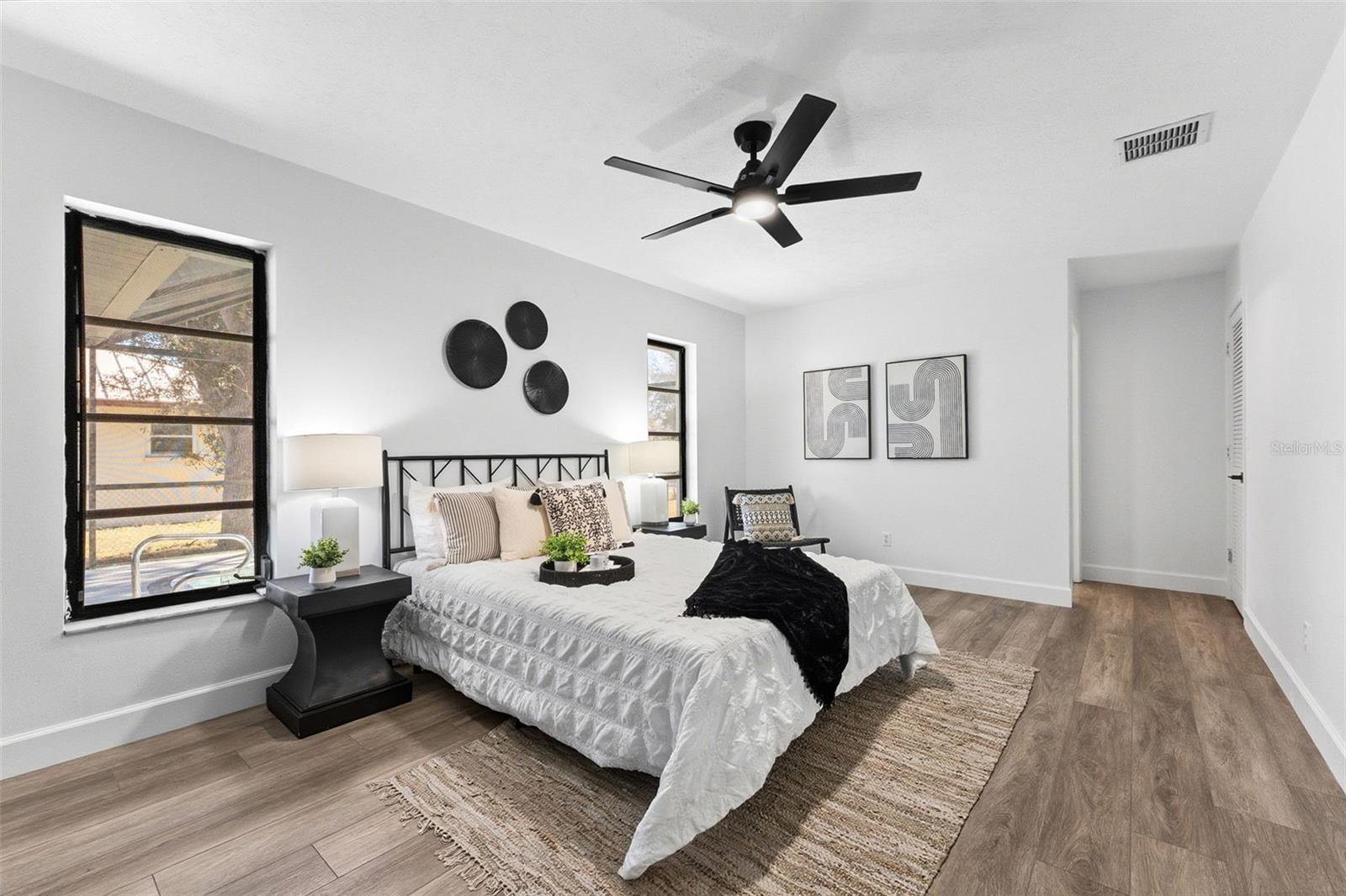 SOUTH VENICE - Residential