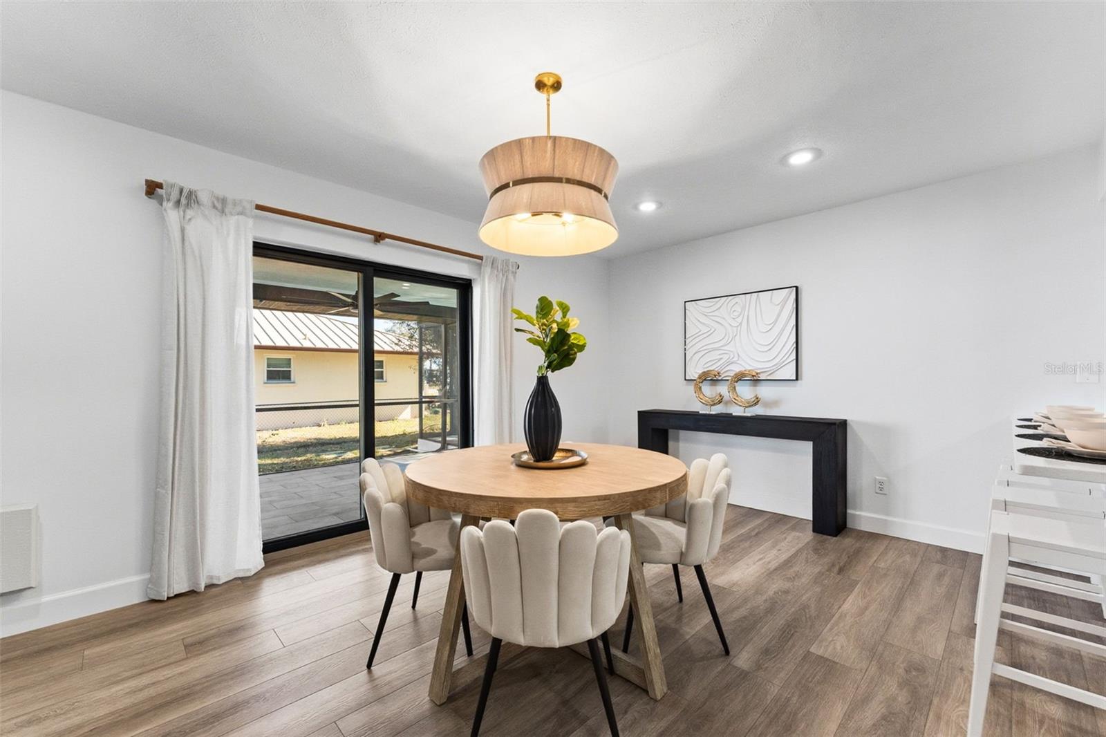 SOUTH VENICE - Residential