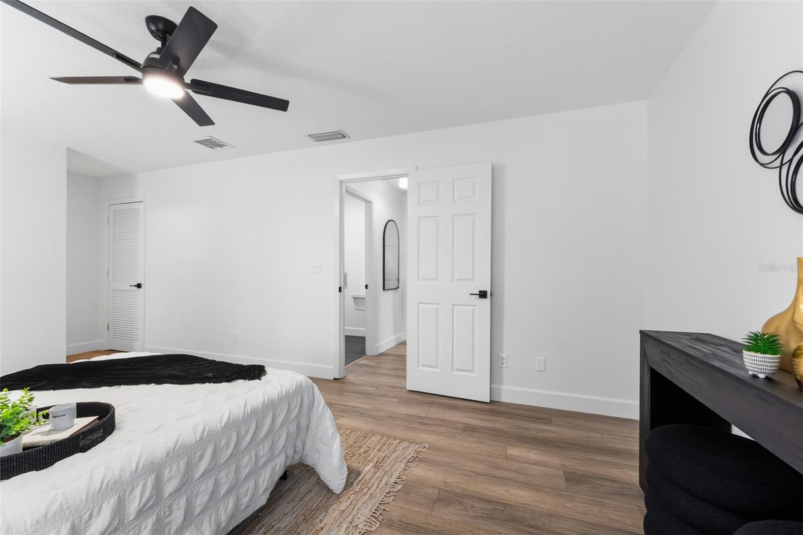 SOUTH VENICE - Residential