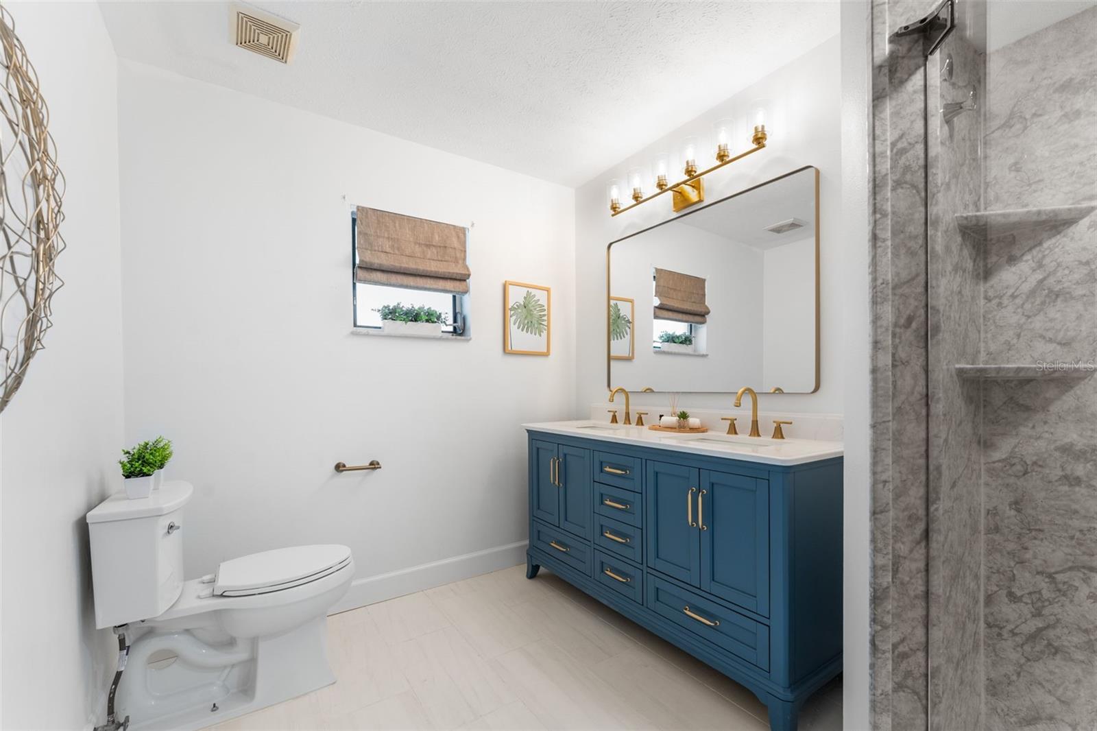 SOUTH VENICE - Residential