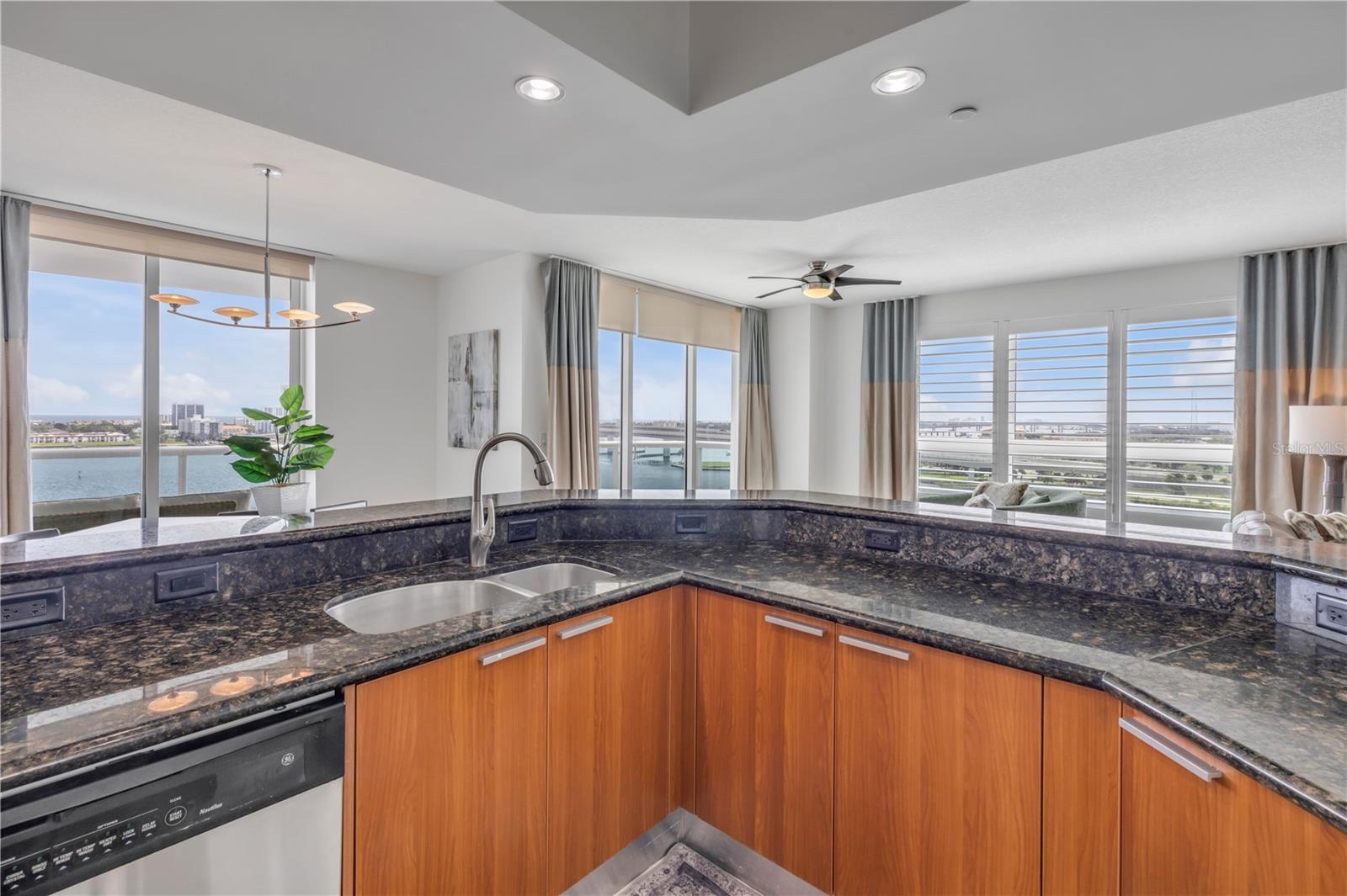 MARINA GRANDE HALIFAX 01 - Residential