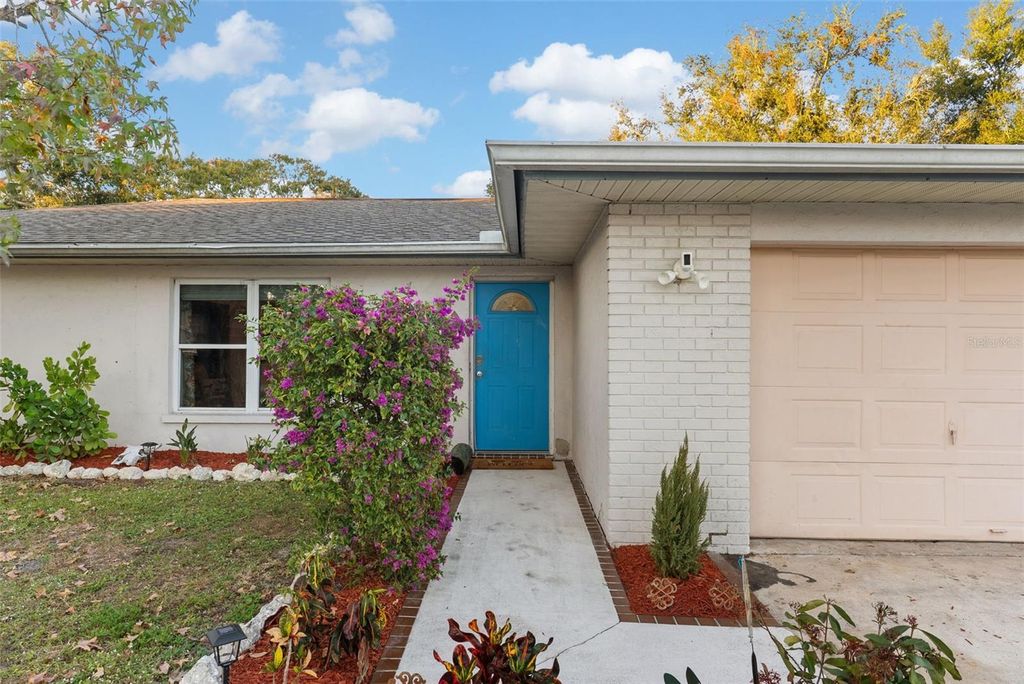 Photo of 3104 35th Avenue W, Bradenton, FL 34205 (MLS # A4672929)