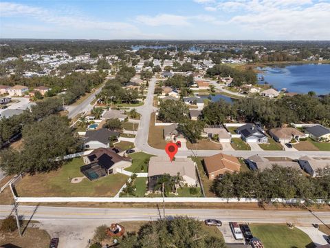 A home in WINTER HAVEN