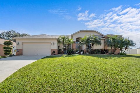 A home in WINTER HAVEN