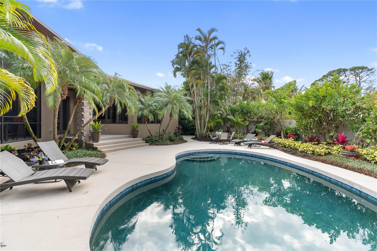 OYSTER BAY ESTATES - Residential