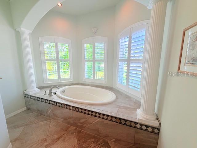 TWIN RIVERS - Residential