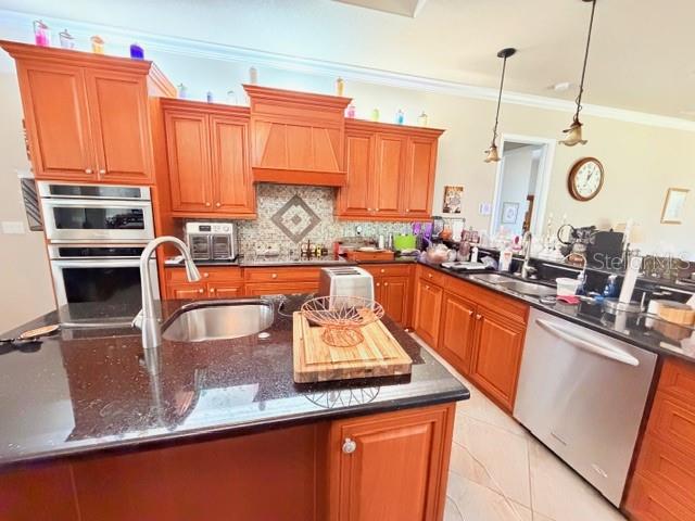 TWIN RIVERS - Residential