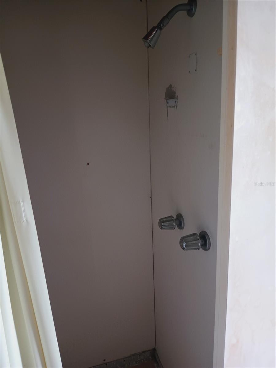 TRI-PAR ESTATES - Residential