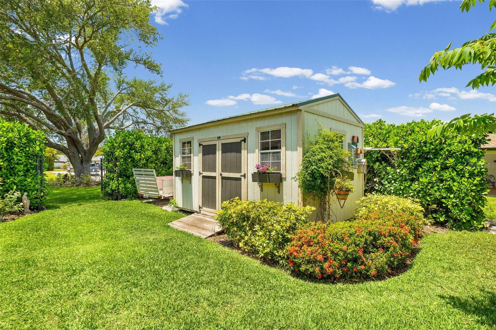 WILLOW LAKES ESTATES - Residential