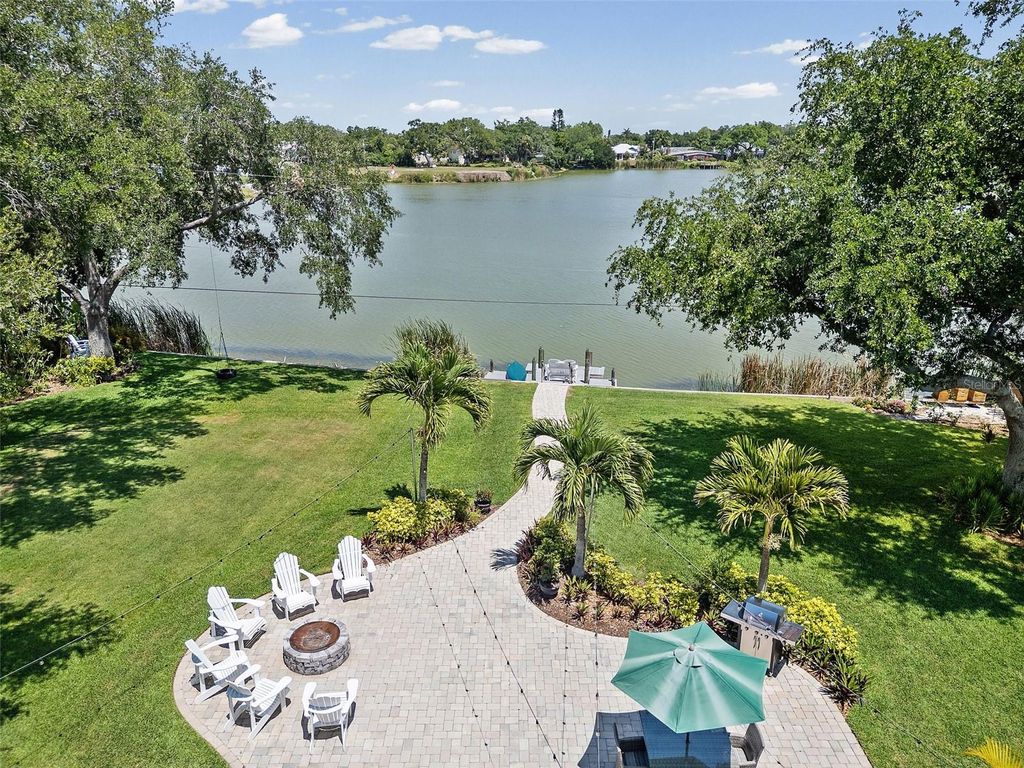 Photo of 2211 50th Street W, Bradenton, FL 34209 (MLS # A4692901)