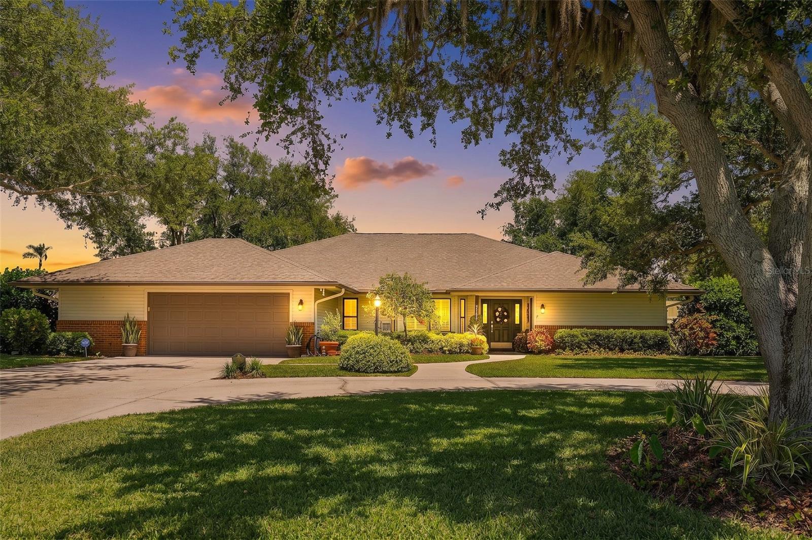 WILLOW LAKES ESTATES - Residential