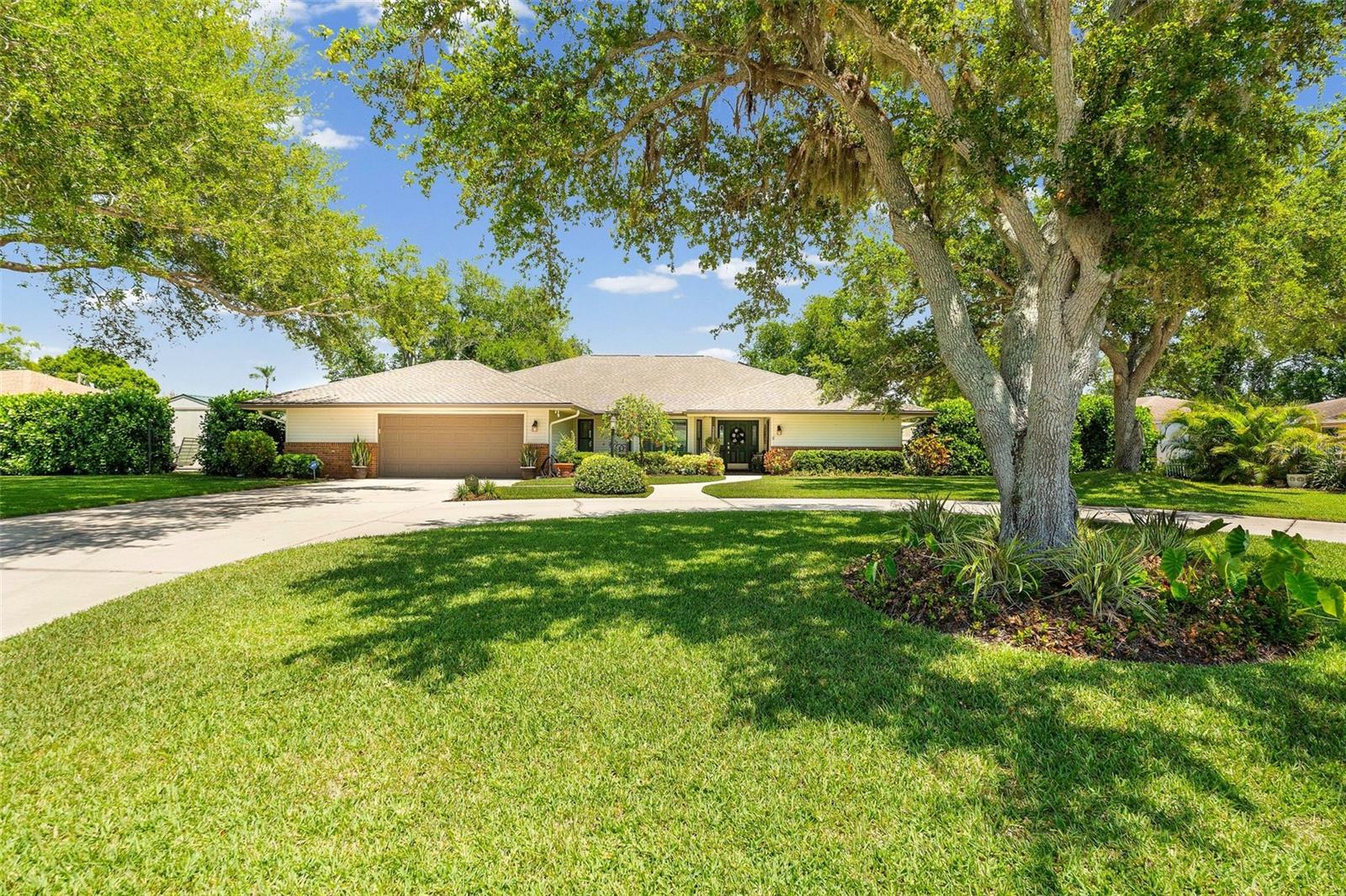 WILLOW LAKES ESTATES - Residential