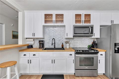 Tiny photo for 1302 SE Sanchez Avenue, Ocala, FL 34471 (MLS # OM724971)