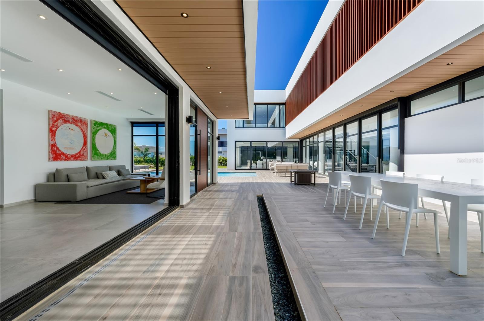 DORADO COUNTRY ESTATES - Residential