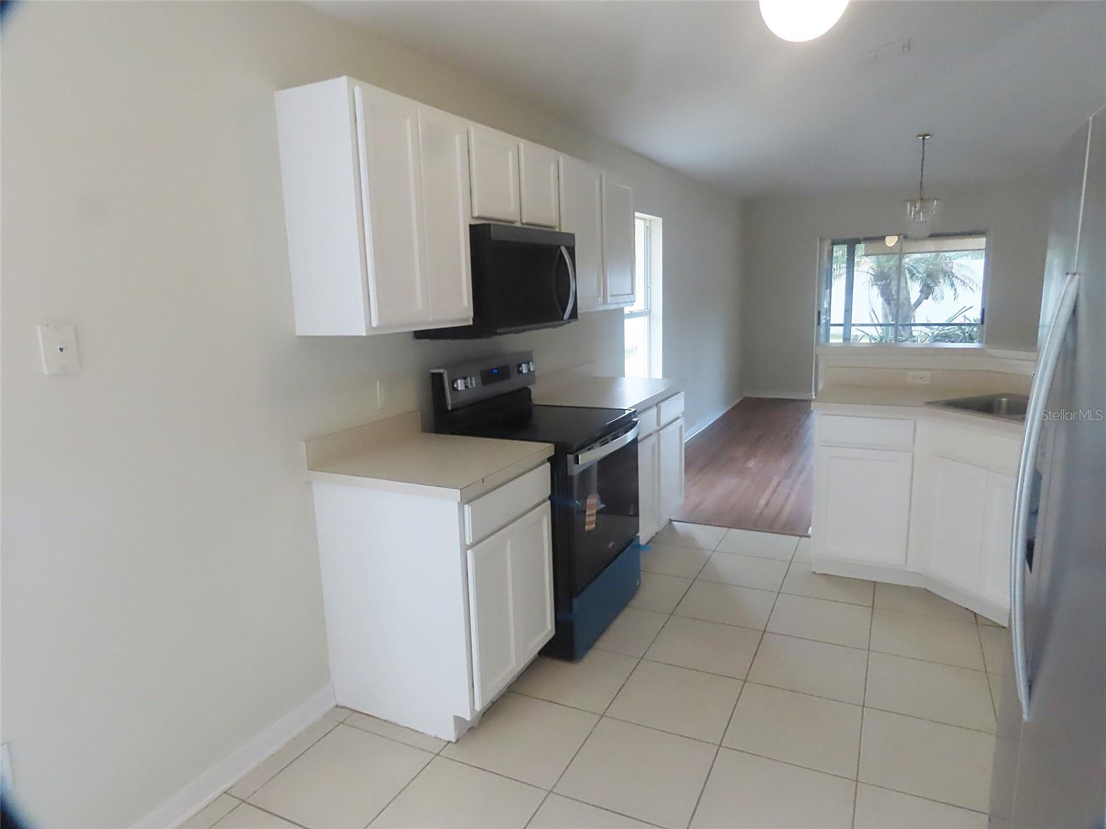CROWN COLONY SUB - Residential