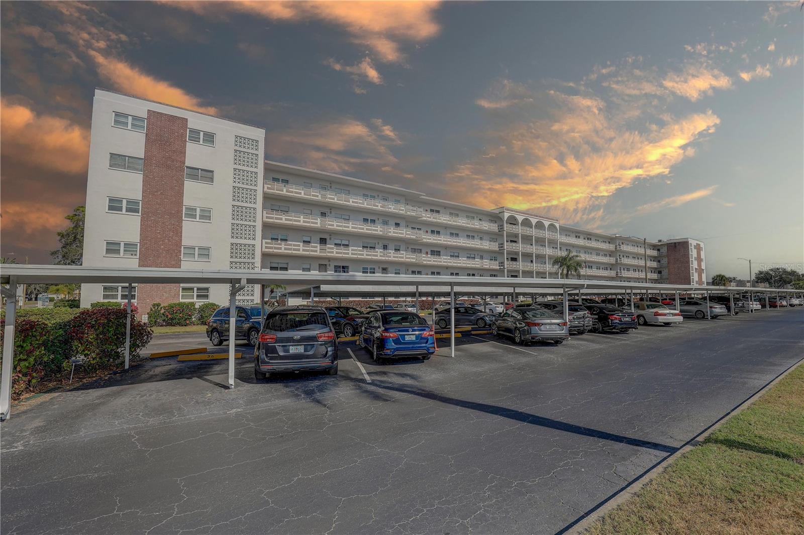 FIVE TOWNS OF ST PETE - Residential