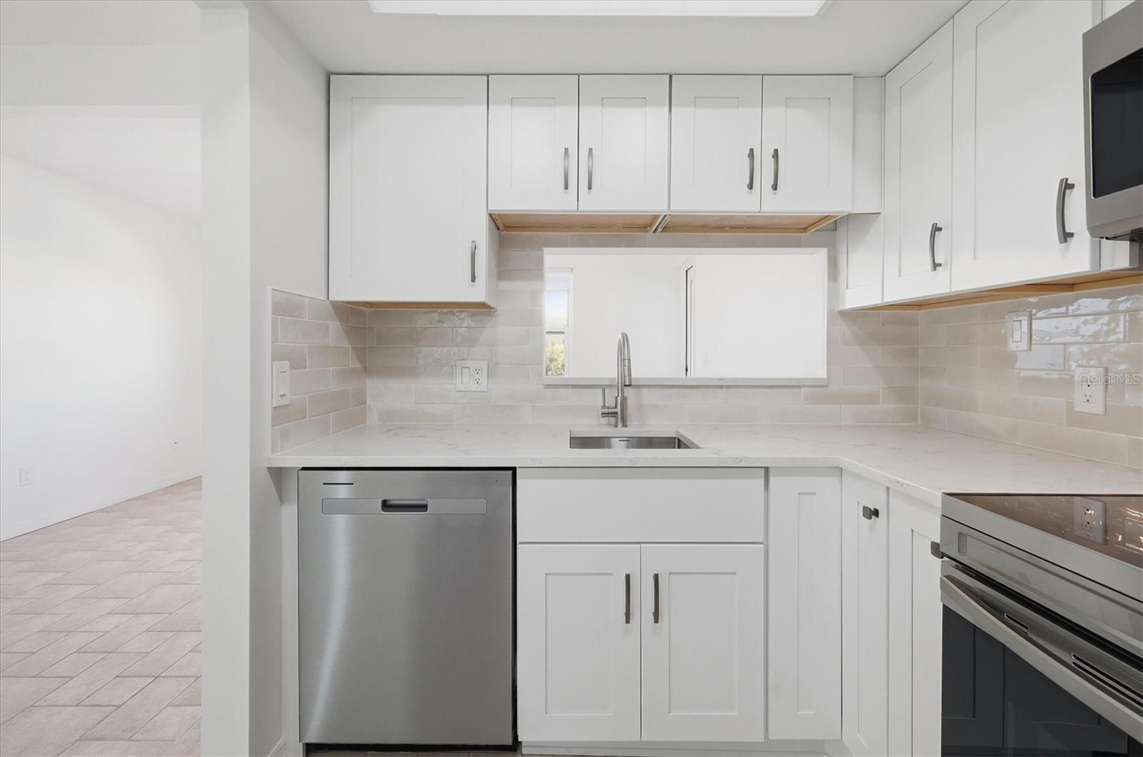 BEACH MANOR VILLAS SOUTH - Residential