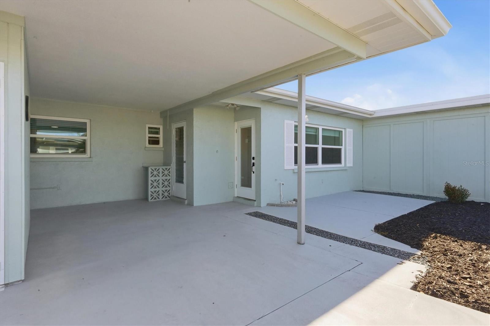 BEACH MANOR VILLAS SOUTH - Residential