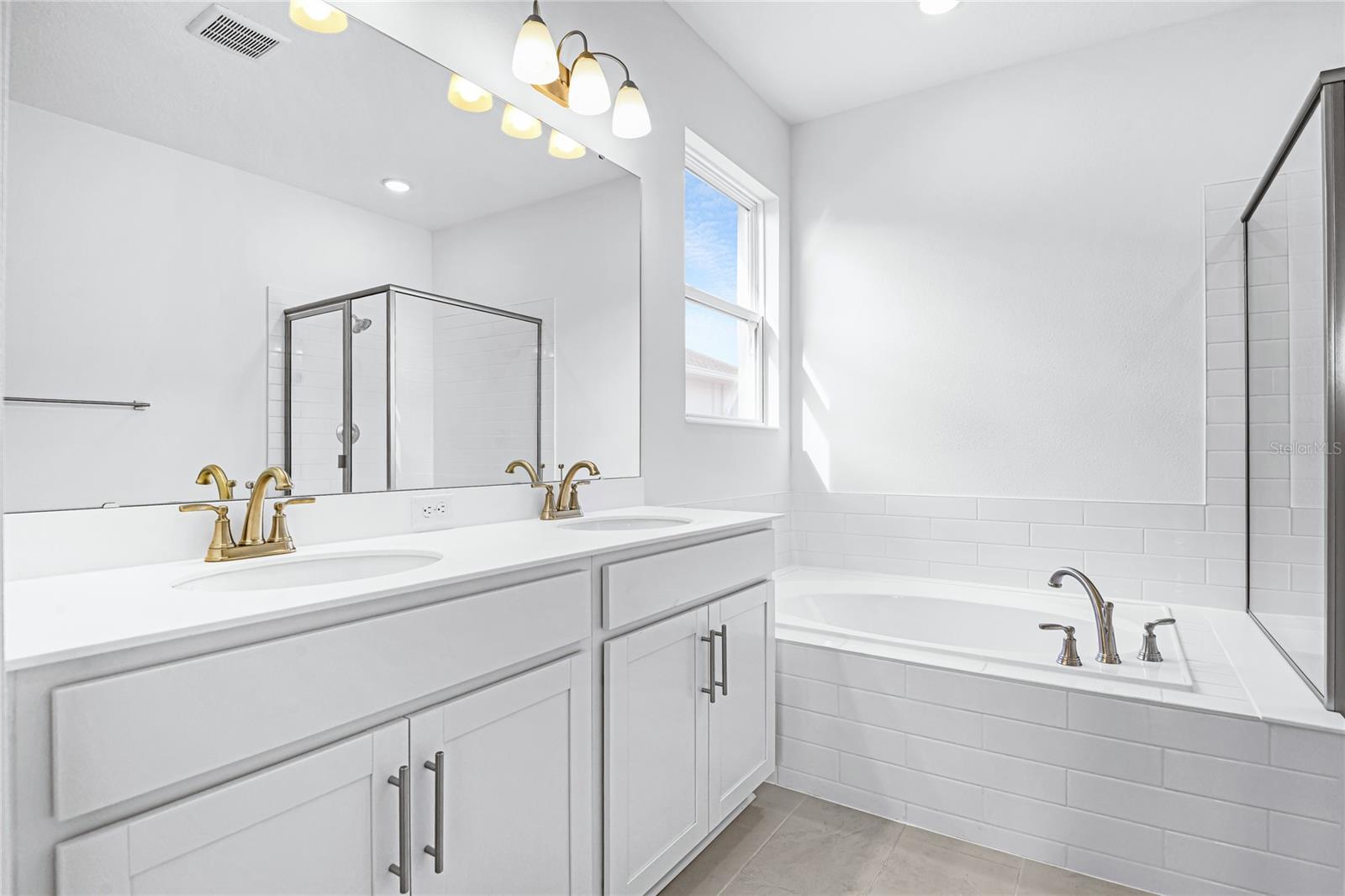 SEASONS AT SUTTON PRESERVE - Residential