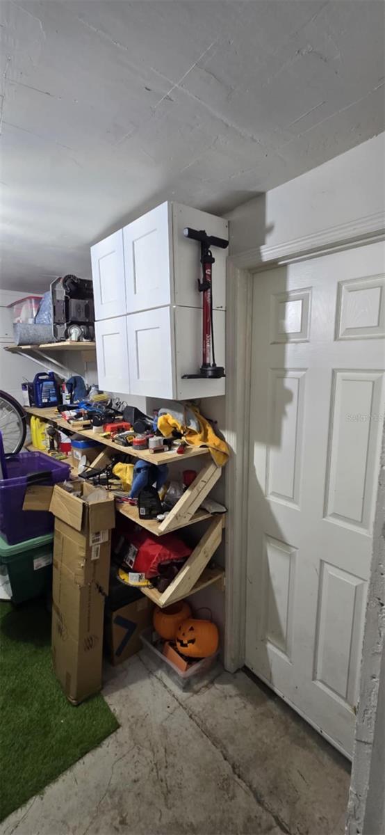 KNOLLWOOD VILLAGE - Residential