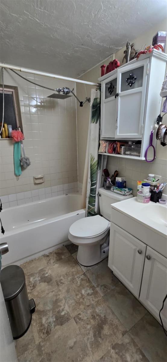 KNOLLWOOD VILLAGE - Residential