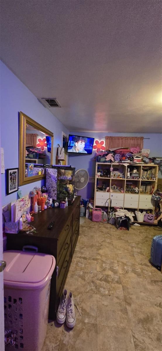 KNOLLWOOD VILLAGE - Residential