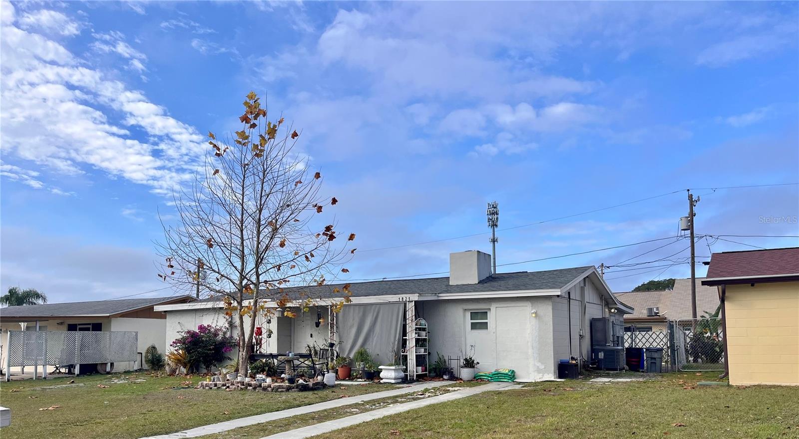 KNOLLWOOD VILLAGE - Residential