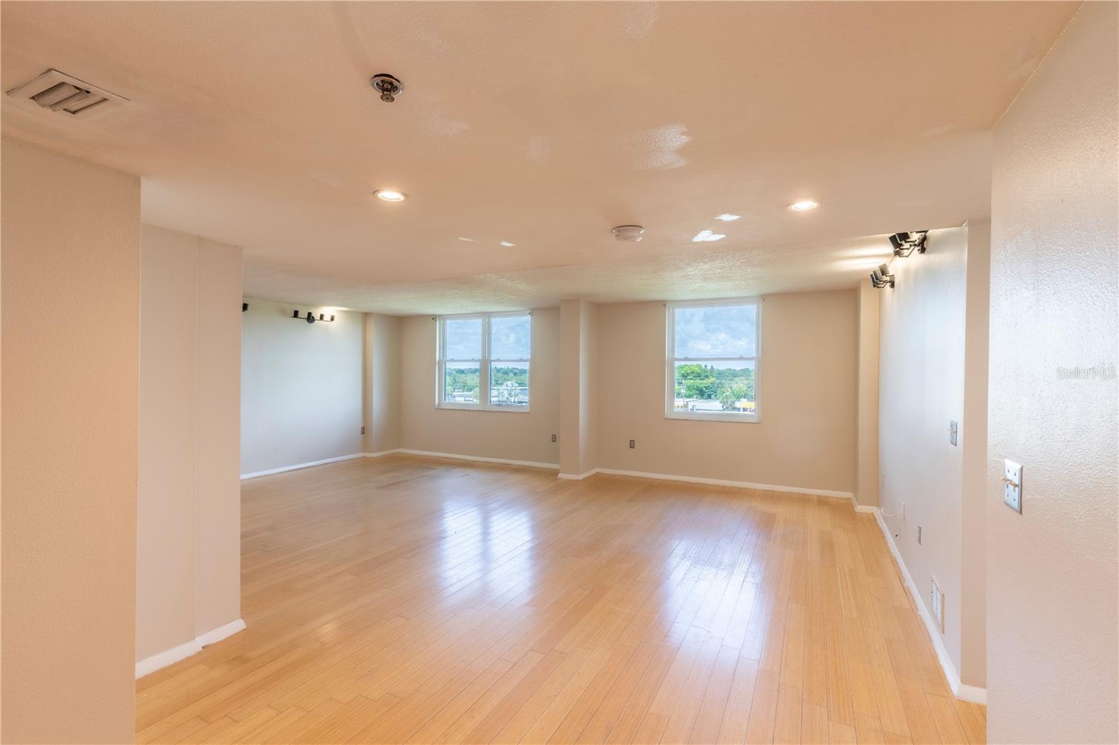 701 S MADISON AVENUE 502