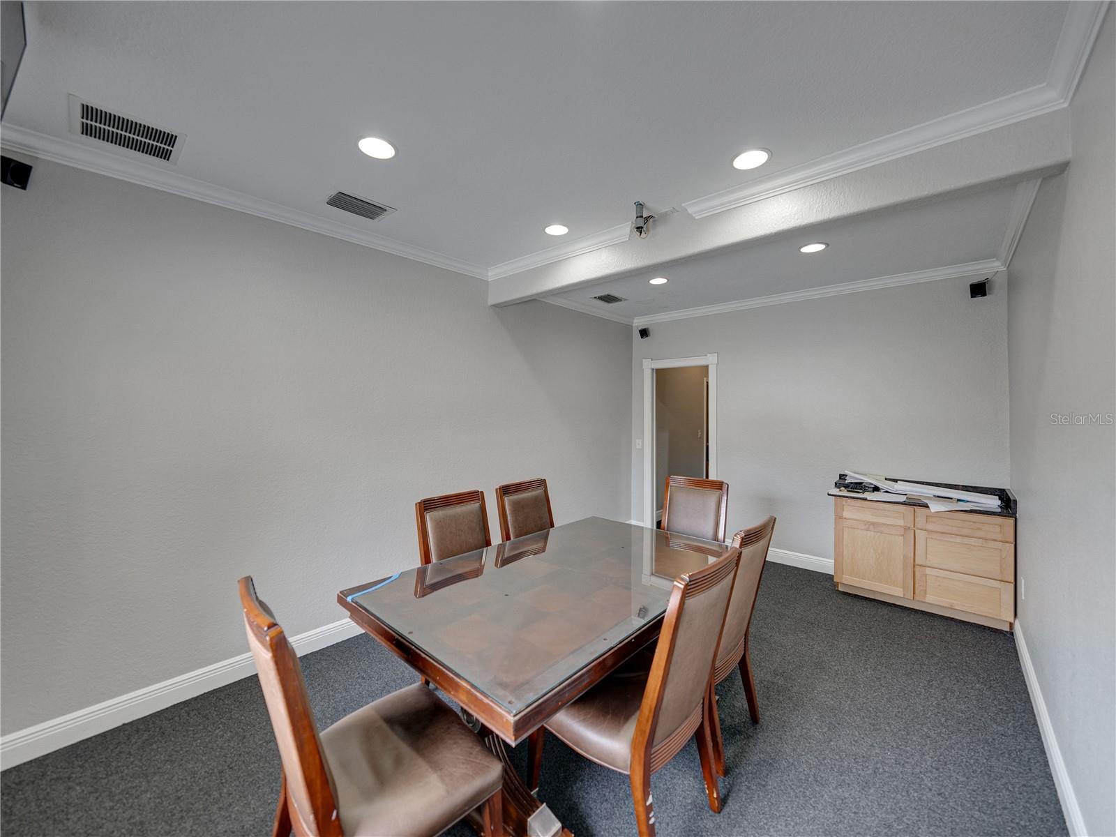 INWOOD - Commercial Sale