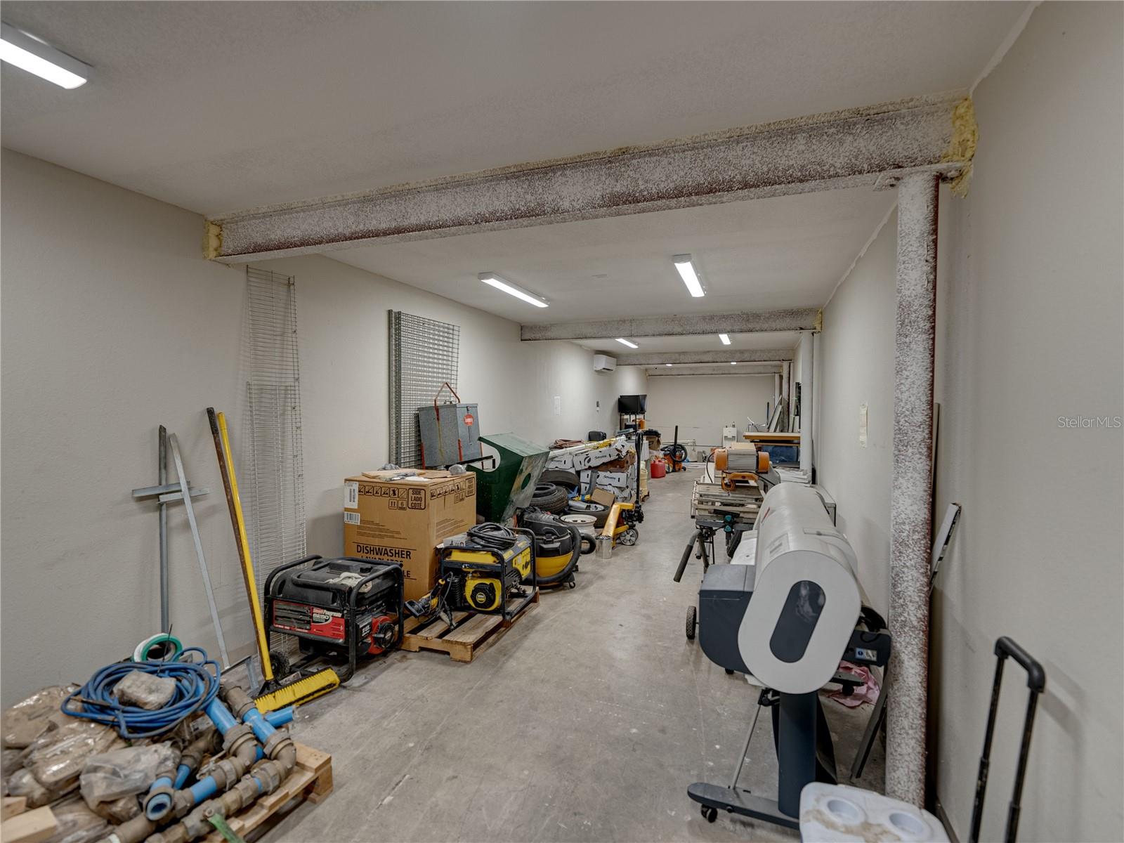 INWOOD - Commercial Sale