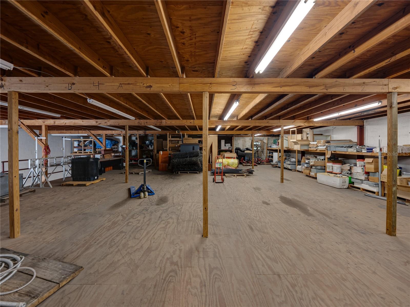 INWOOD - Commercial Sale