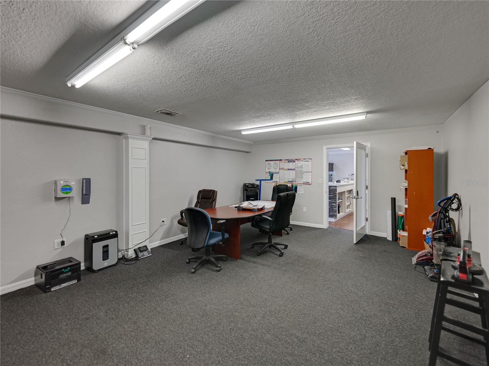 INWOOD - Commercial Sale