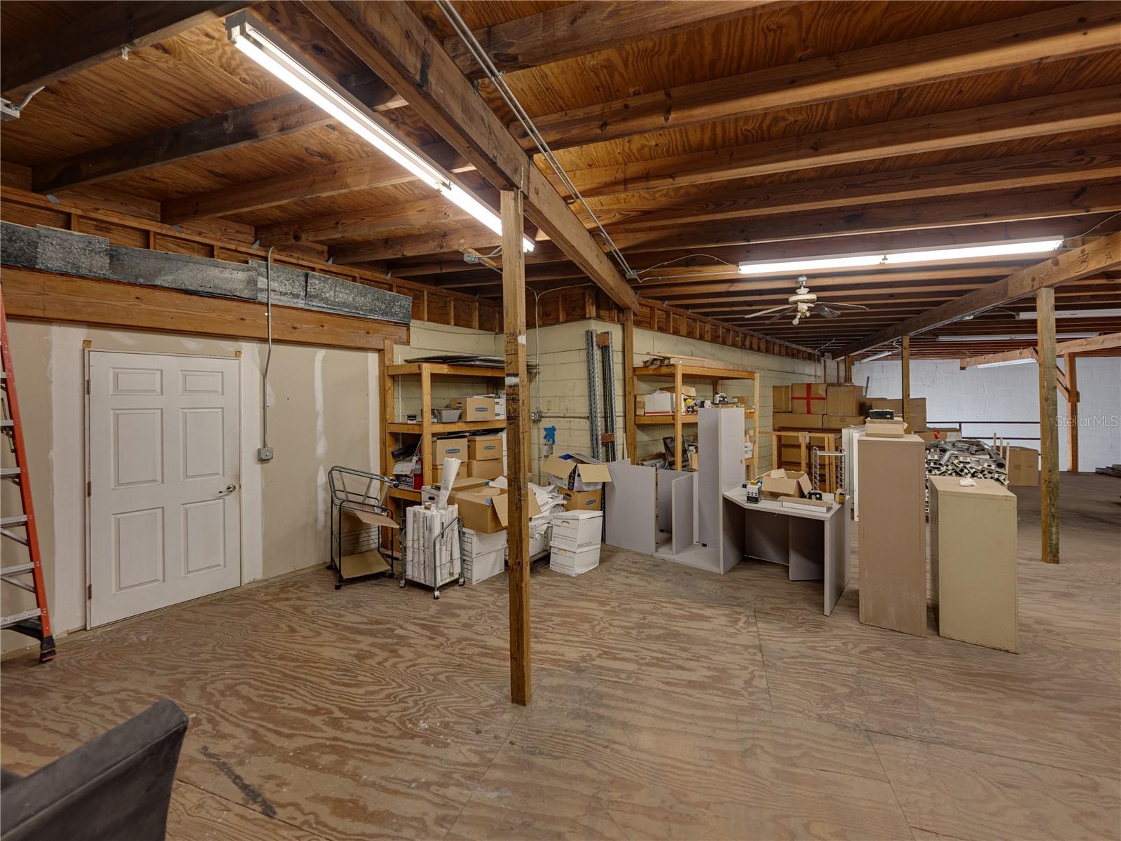 INWOOD - Commercial Sale