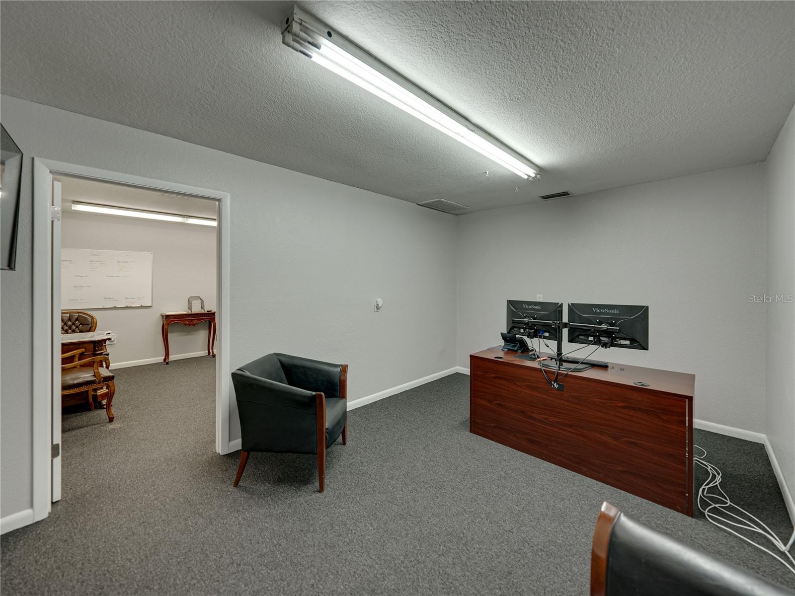 INWOOD - Commercial Sale