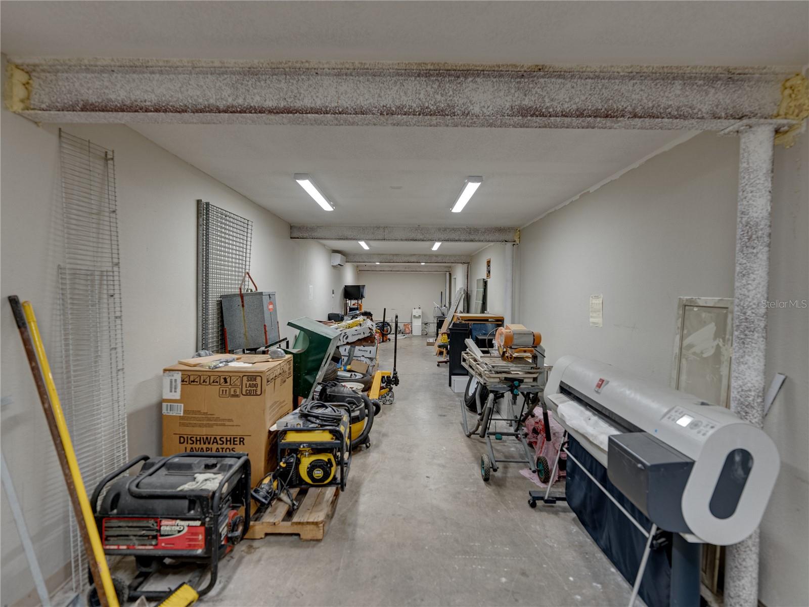 INWOOD - Commercial Sale