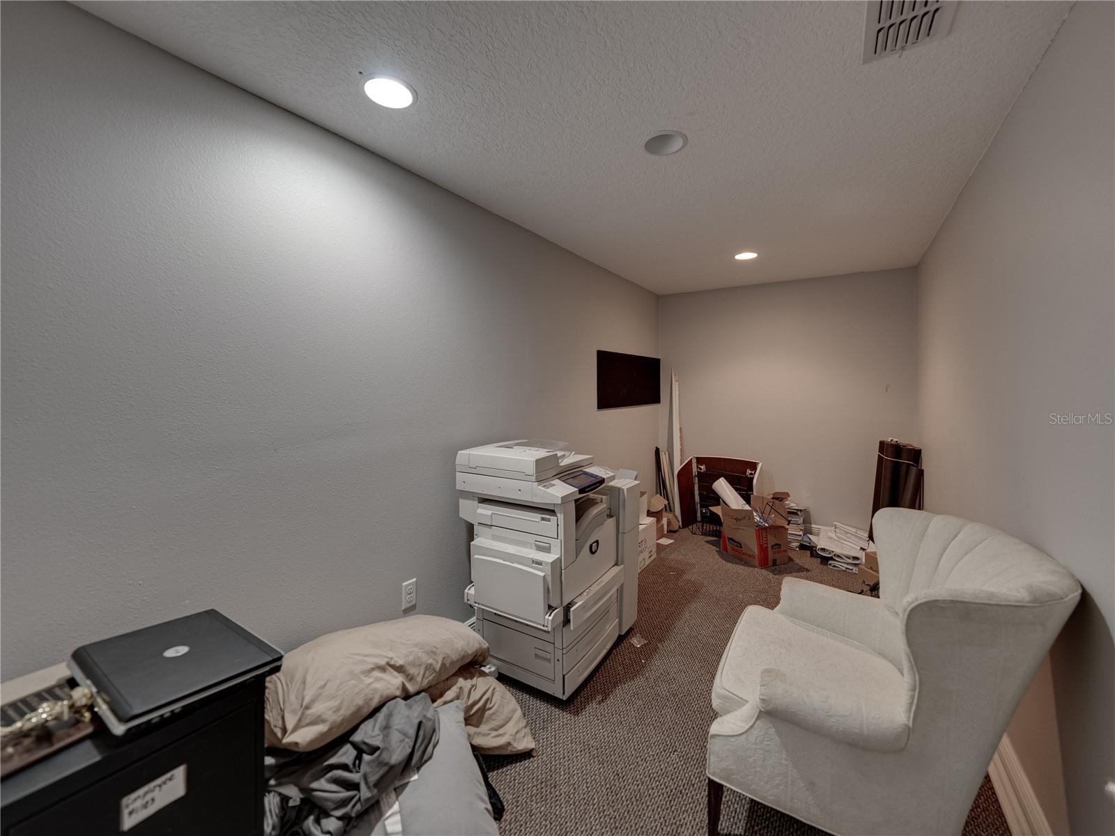 INWOOD - Commercial Sale