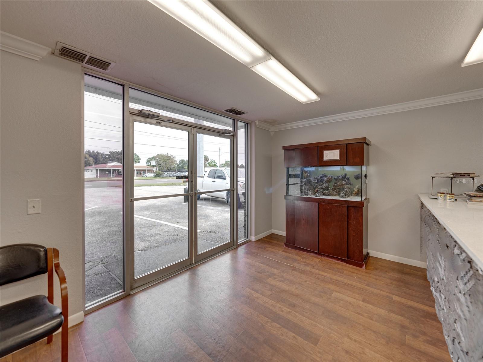 INWOOD - Commercial Sale