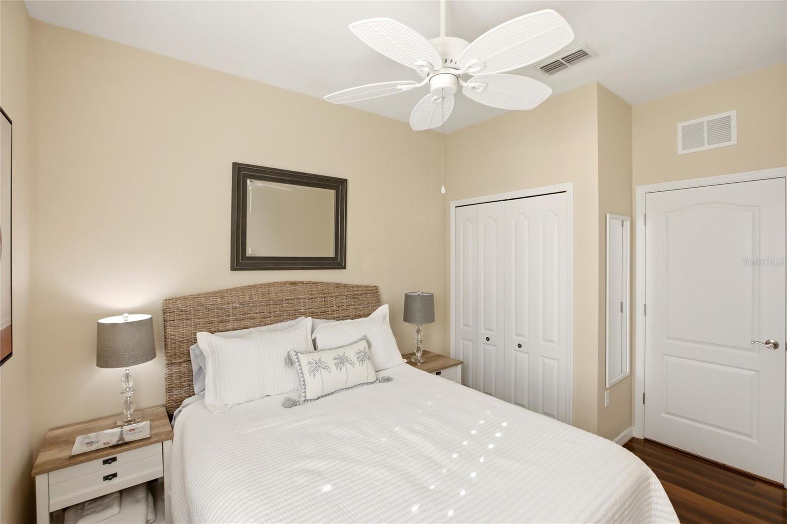 RIVER SOUND REV POR - Residential