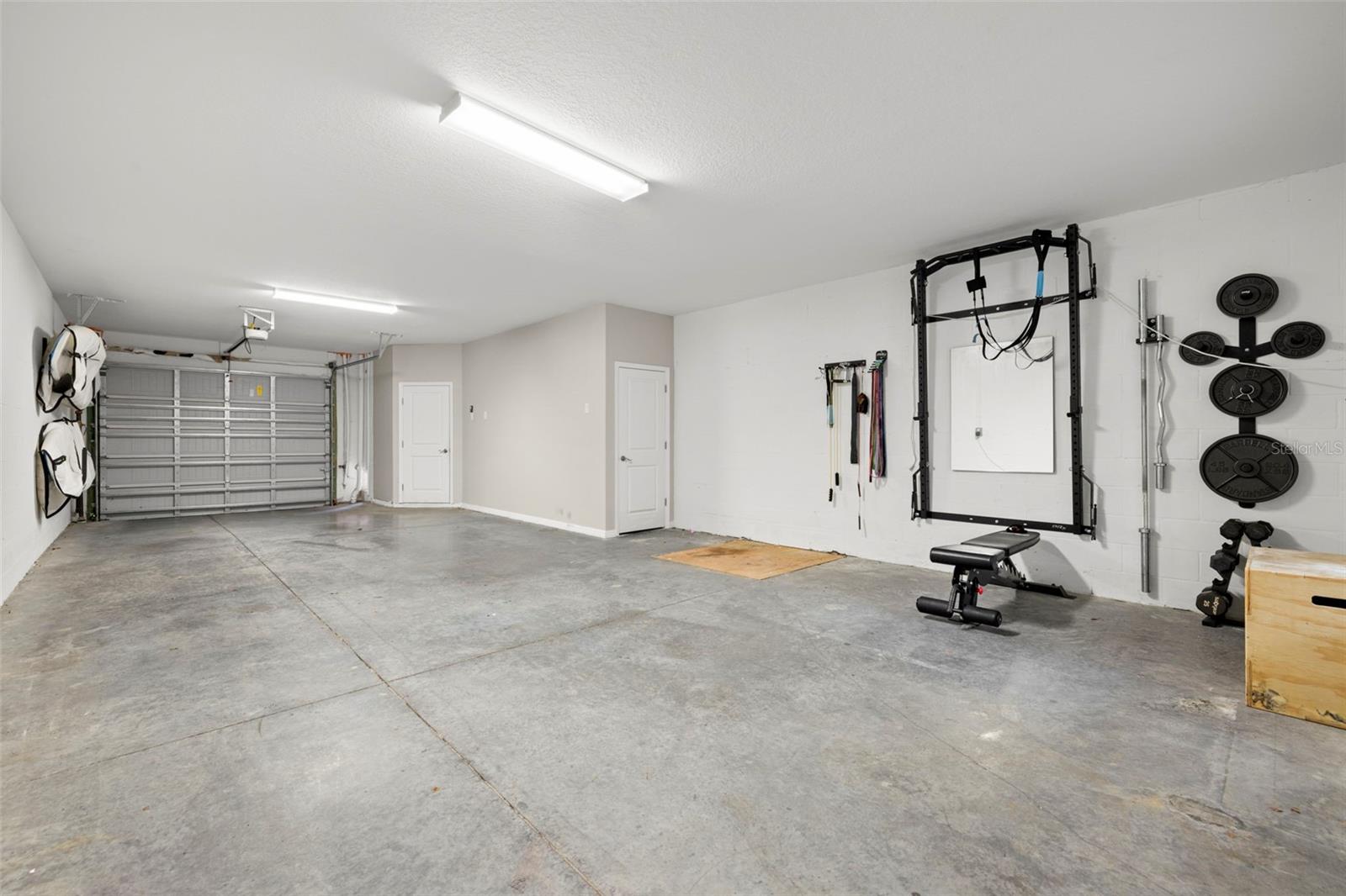 CALLISTA CAY - Residential Lease