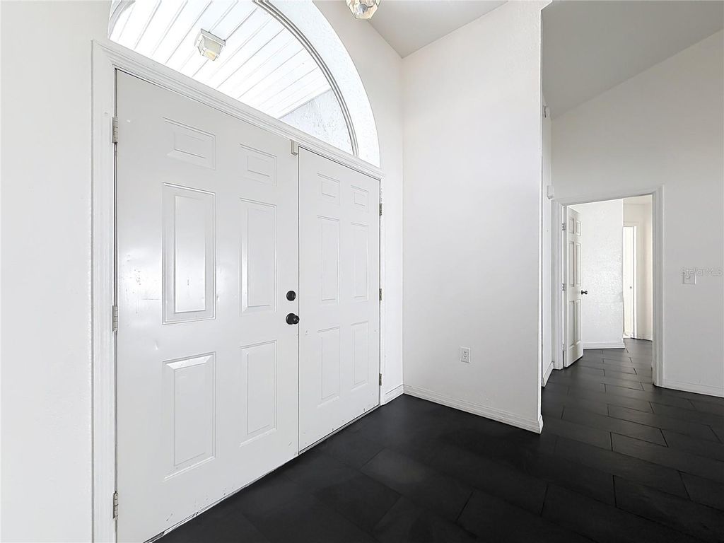 Photo of 15701 SW 37th Circle, Ocala, FL 34473 (MLS # G5107931)