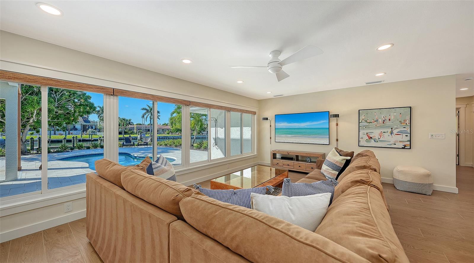 EMERALD HARBOR - Residential Lease