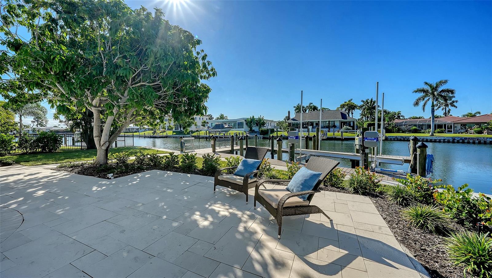 EMERALD HARBOR - Residential Lease