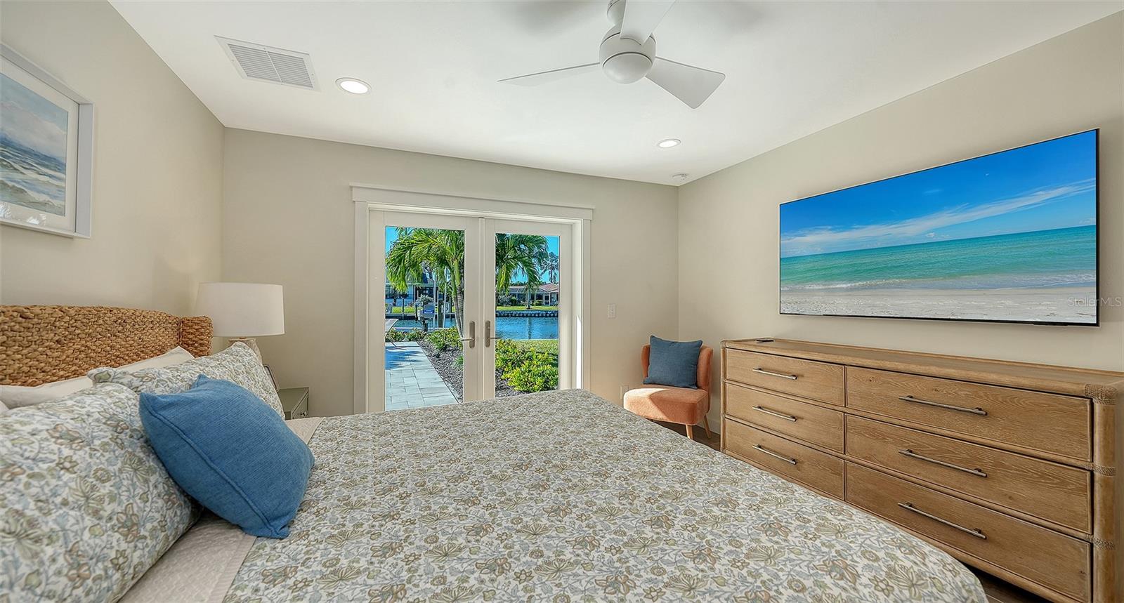 EMERALD HARBOR - Residential Lease