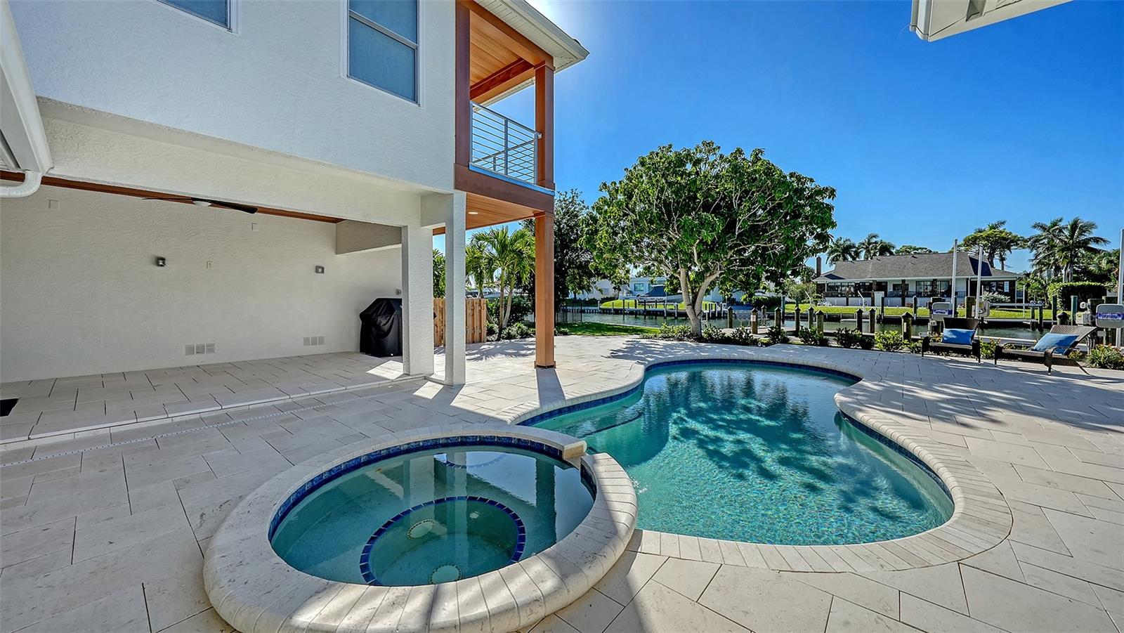 EMERALD HARBOR - Residential Lease